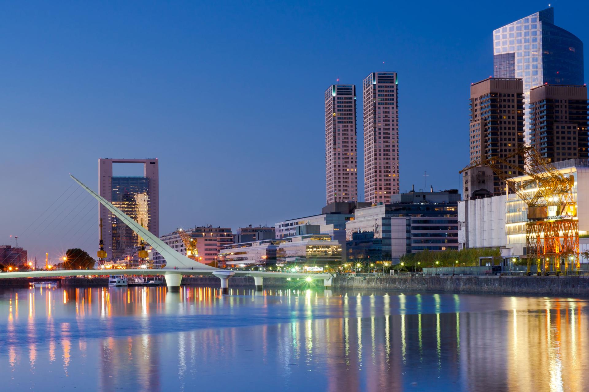 Discover the activities and places you have near the hotel